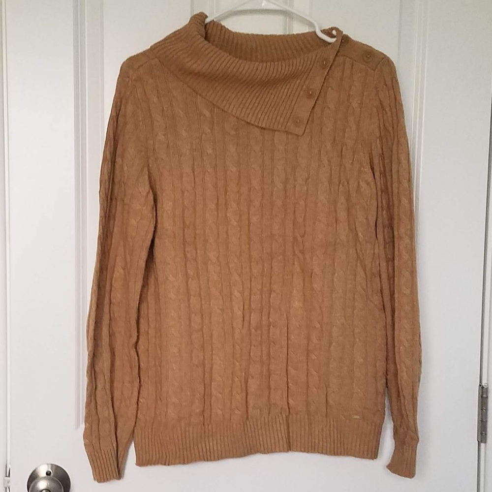 Tommy Hilfiger unique neck sweater